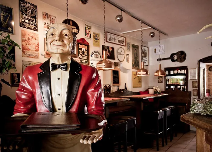 Wirtshaus Wolpertinger 酒店 巴特克罗伊茨纳赫