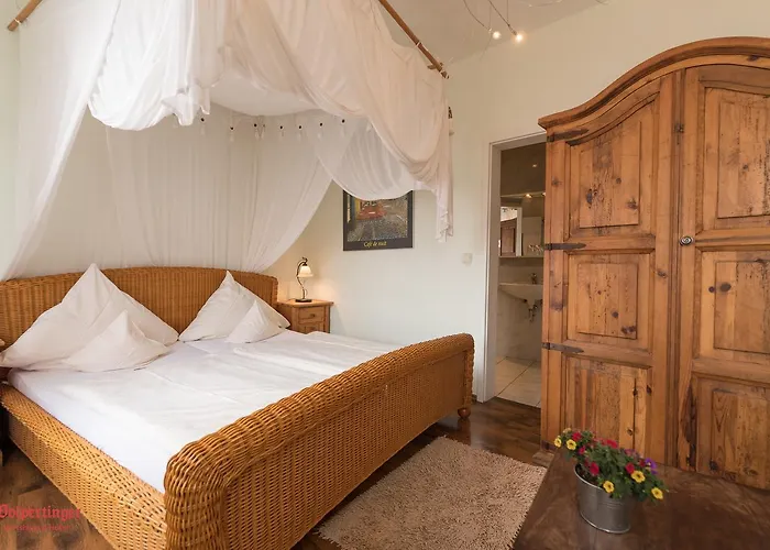 酒店 Wirtshaus Wolpertinger 巴特克罗伊茨纳赫